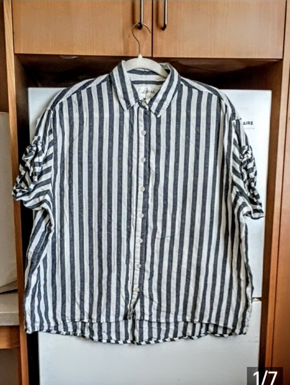 The Great Buttoned Down Gray White Stripes Shirt sz 1